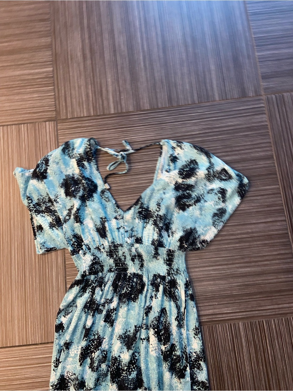 Lovestitch, maxi dress, green beach cover up size - Picture 2 of 3